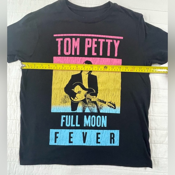 Hybrid Apparel Black Graphic Tee - Picture 3 of 6